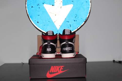 Nike air Jordan 1 not for resale varsity
