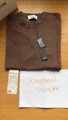 WTS Stone Island x Supreme tee red size M ds