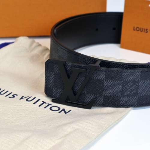 Louis Vuitton Initiales 40 MM Belt