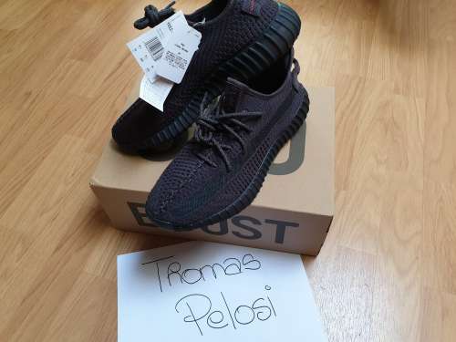 WTS Yeezy boost 350v2 black non reflective