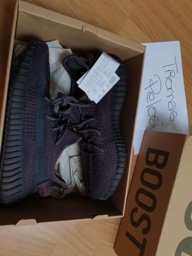 WTS Yeezy boost 350v2 black non reflective