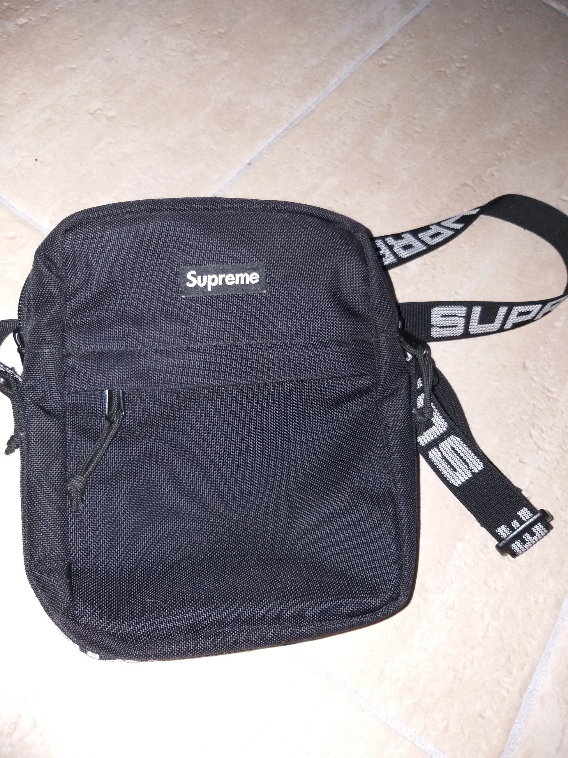 Supreme shoulder bag Ss18 - Meetapp