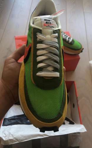 Nike waffle x sacai green