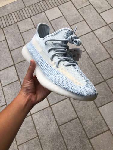 YEEZY BOOST 350 V2 CLOUD WHITE