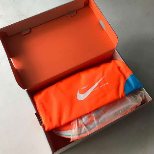 Vendo Nike off white zoomfly orange DS size 40,5