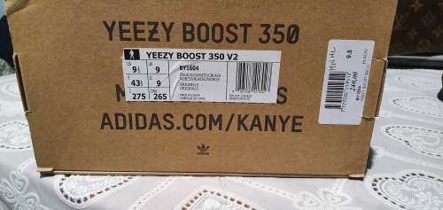 Yeezy Boost 350 V2 Bred