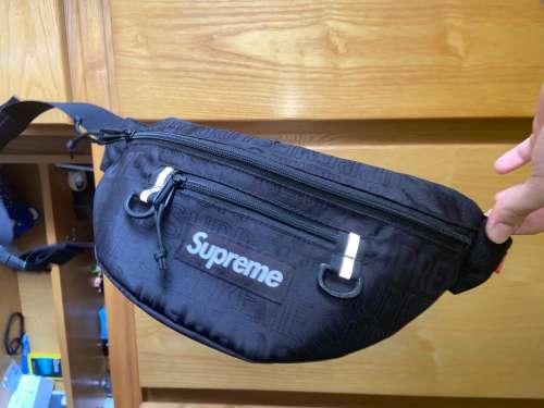 SS19 Supreme waist bag/marsupio  nero/black 9/10