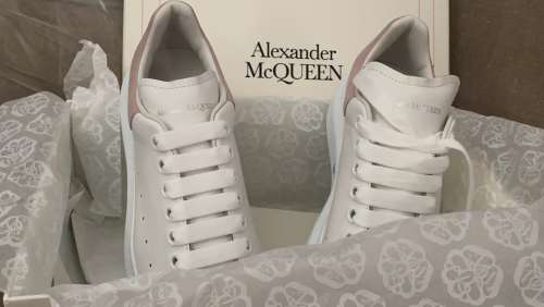 Sneakers mcq 38