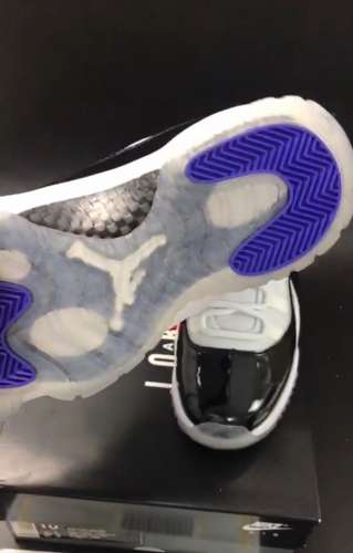 Nike Jordan 11 Concord