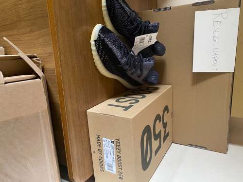 Yeezy boost 350 carbon