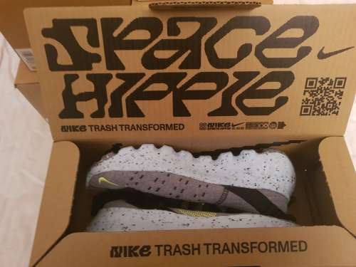 Nike Space Hippie 04 Grey Volt (W)