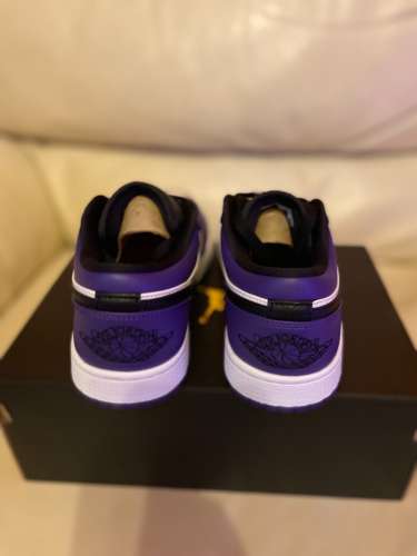 WTS Jordan 1 low court purple Size 7.5 / 40.5 DS