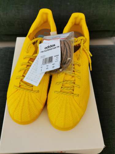 Adidas Pharell Williams Superstar giallo