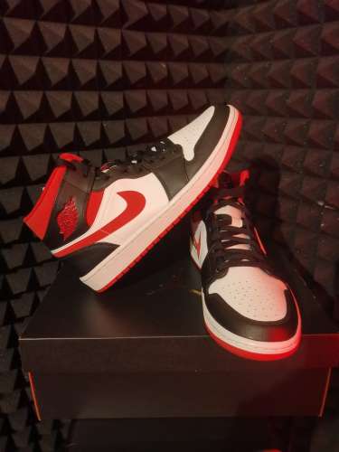 Air Jordan 1 Mid white gym / red black