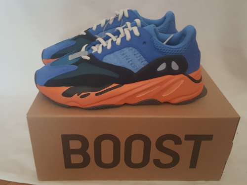 adidas Yeezy Boost 700 Bright Blue size 40 2/3 e 42