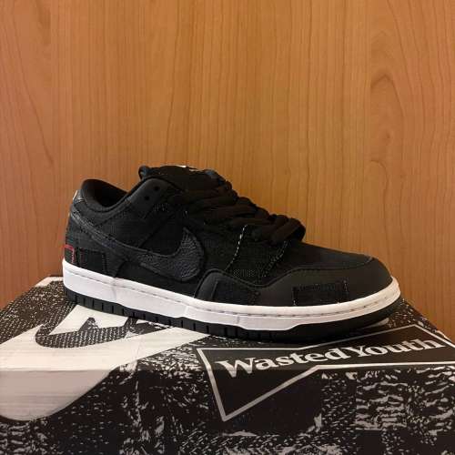 Dunk low SB Wasted Youth (special box)