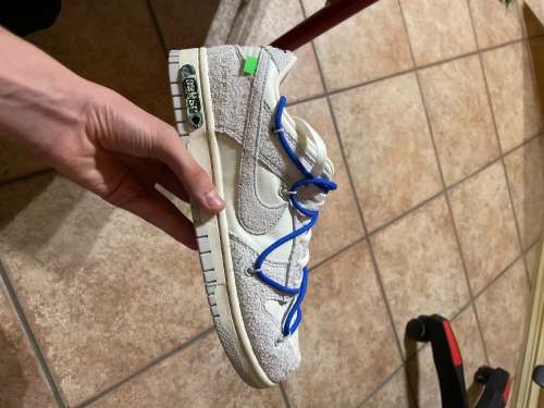 Dunk low off-white lotto 32