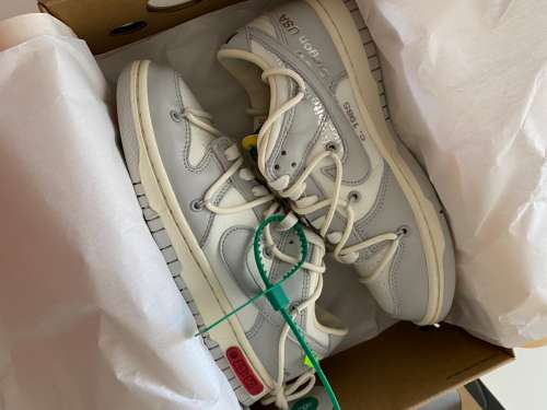Nike dunk low off white lot 25/50