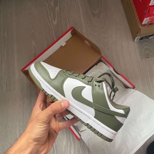 DUNK LOW OLIVE