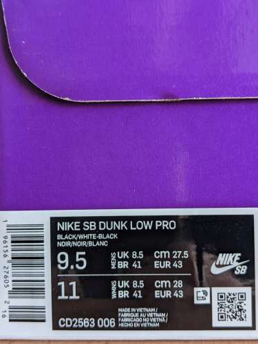 Nike SB Dunk Low Black Gum